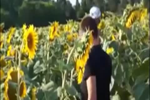 Bubble Guppies porno video Qiz va yigit chiroyli jinsiy aloqada bolishadi