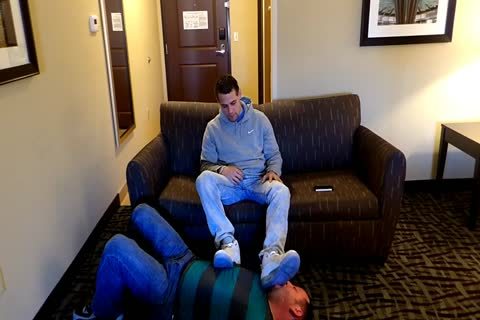 Straight Alpha master Doormat Foot villein Verbal Humiliation