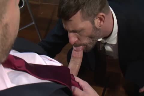 Әдемі ұзын мүшелер Қықылдайтын порно