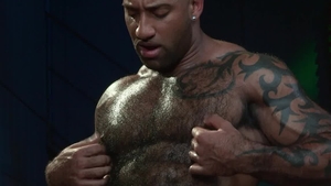 Raging Stallion: Bodybuilder Fernando Del Rio gets nailing