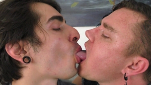 ManPuppy.com - Gay Leo Blue kissing each other