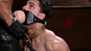 Kinky & muscled hunk fetish cumshot