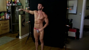 americanmusclehunks: Satisfying Zack's Hunger