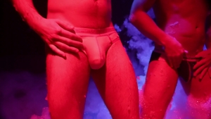 Men: Screaming for More, Covered in Foam