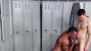 twinktop: A Shower Surprise with My Coach