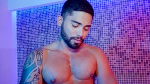 HotAFmen: Guido's Solo Sauna Session